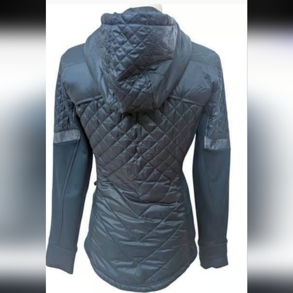 Athleta Women's Dark Green Quilted Puffer Jacket - Picture 3 of 16